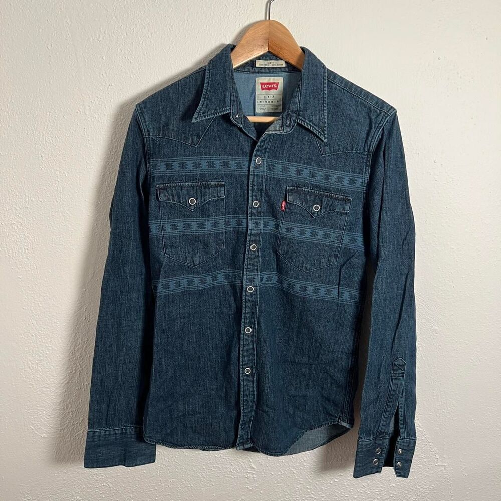 Levi's Men's Blue and Navy Shirt
